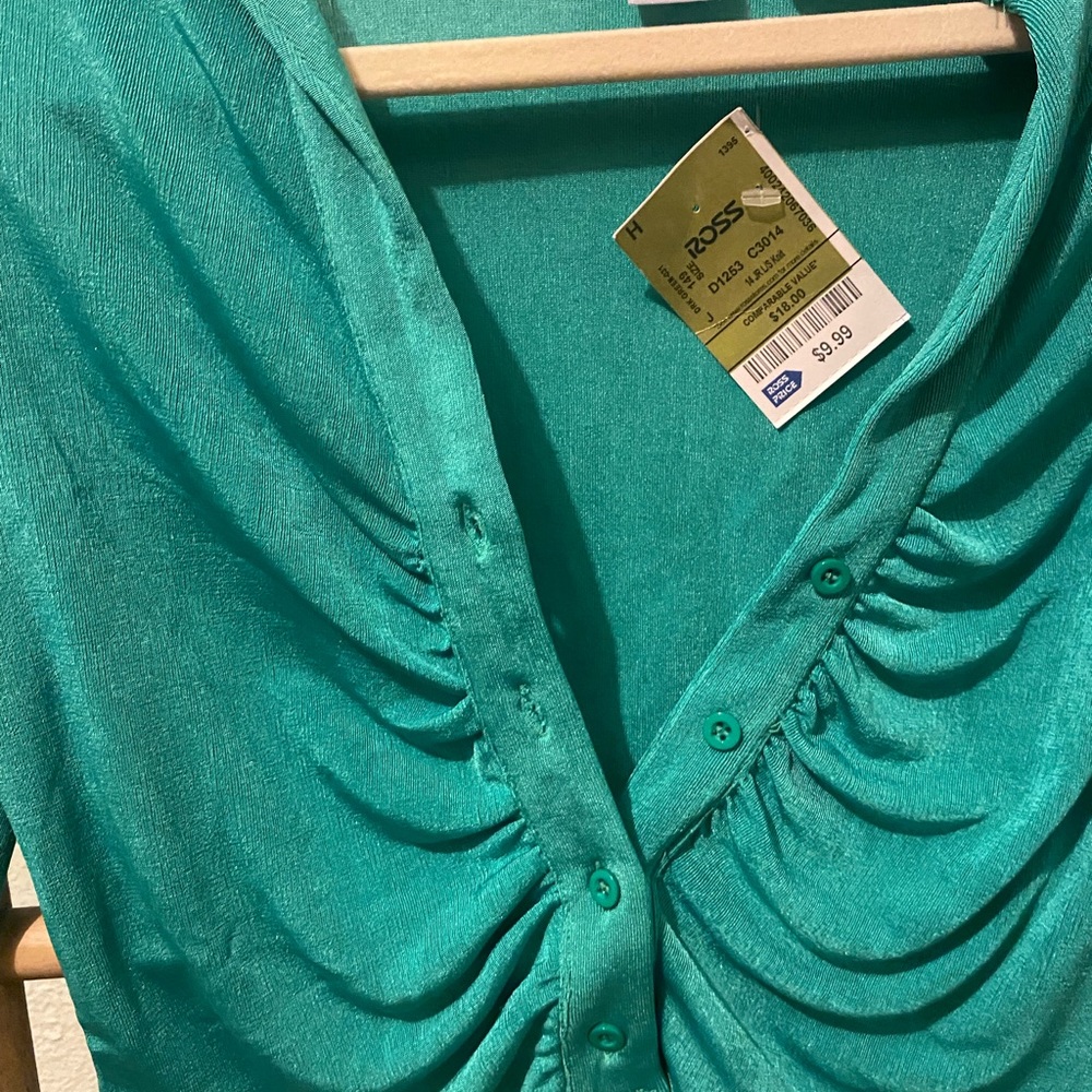 Button down top - Picture 2 of 2